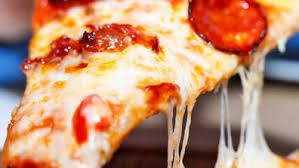 The Art of the Extra-Large Pie: Why the Family Pizza Format Rules the Table